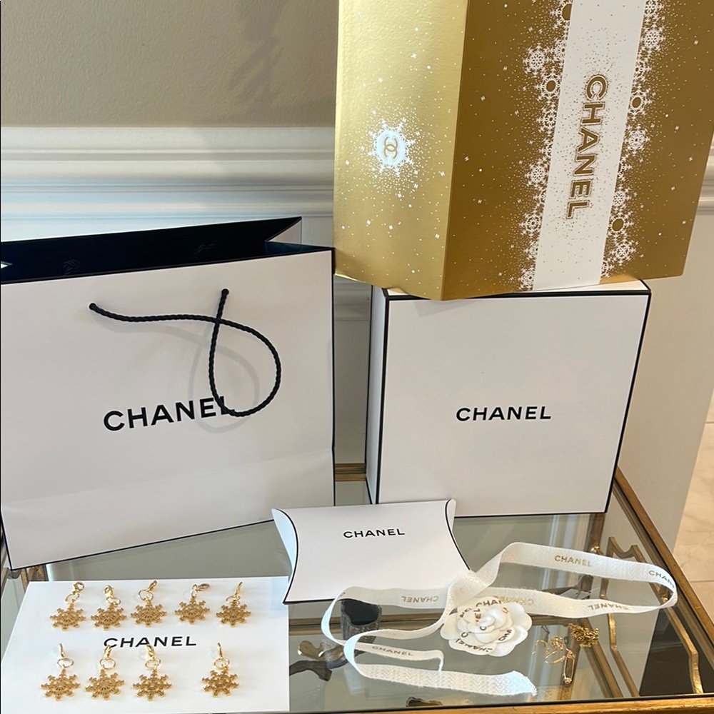 Chanel Holiday Snowflake Gold Charms Ornaments Set